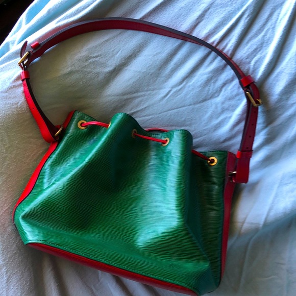 Louis Vuitton Handbags - Louis Vuitton vintage Epi Neo green/red
